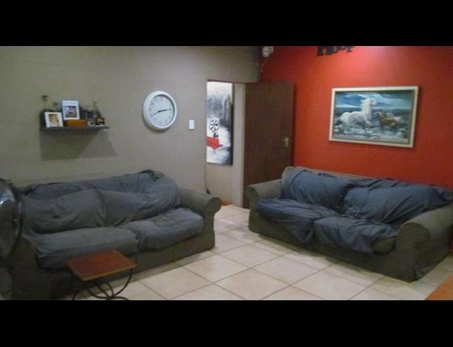 4 BEDROOM HOUSE FOR SALE IN VALHALLA